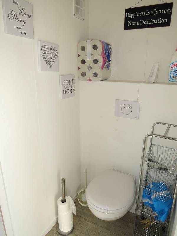 A14_toilet_schuur